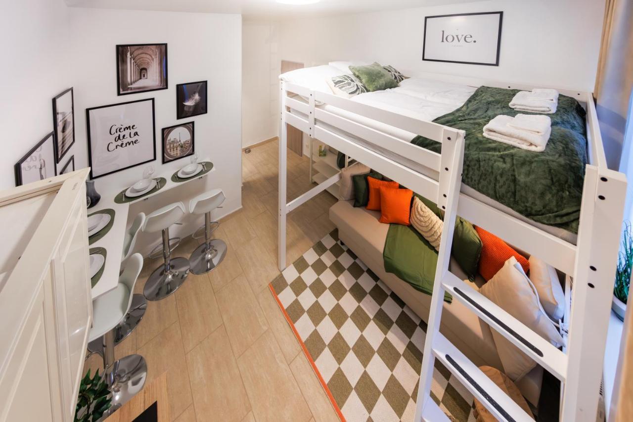 Market Compact Retreat Appartement